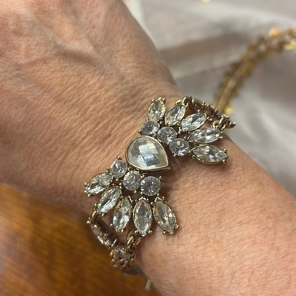 Goldtone clear cluster crystal adjustable bracelet marquis round pair crystals - Picture 3 of 12